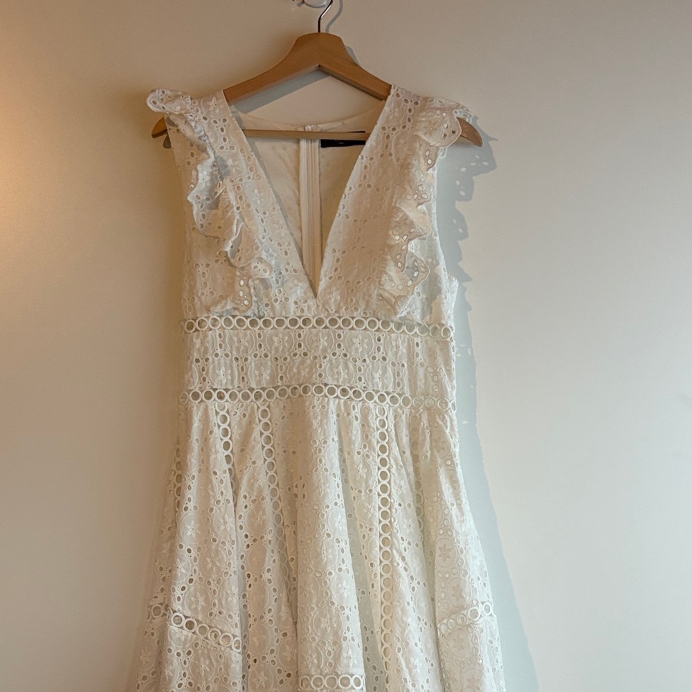 Few Moda Eyelet Embroidered Dress Asymmetrical Hem White Size Medium - Picture 3 of 11